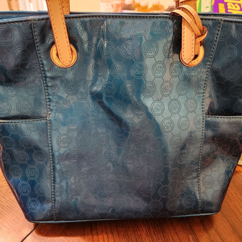 MK PURSE